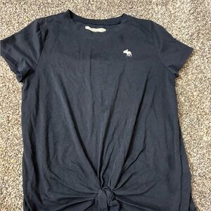 Abercrombie navy t-shirt
